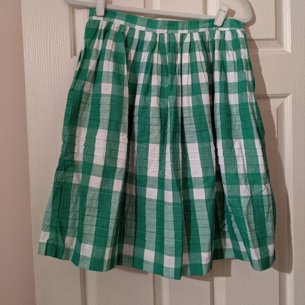 Tommy Hilfiger green and white plaid 100% cotton skirt size 4